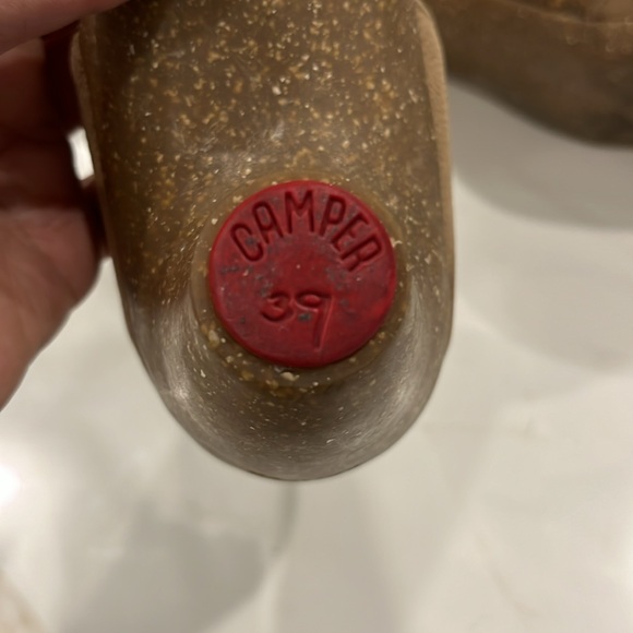 VGUC Camper buckskin leather rubber peep toe 2.5” heel with elastic arch straps - Picture 7 of 9